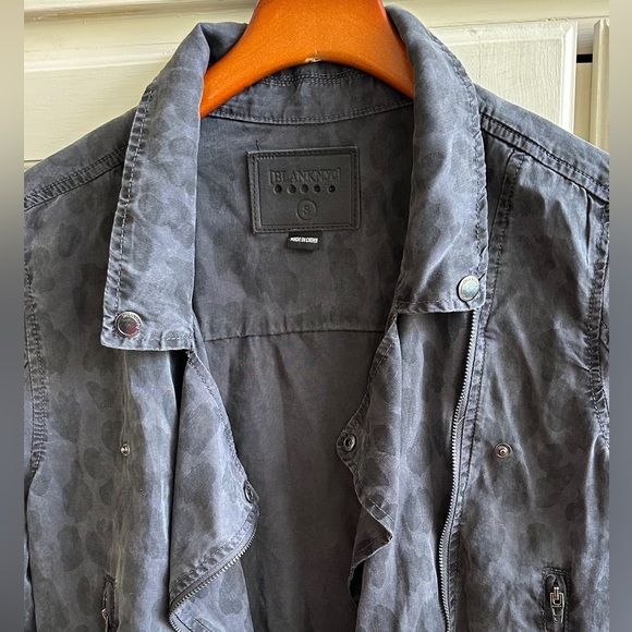 Blank NYC Gray/Black Leopard Print Tencel Moto Jacket Size S - Picture 2 of 4